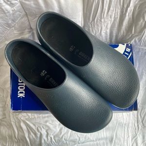 Professional Birkenstock Size 47/14-14.5, Blue